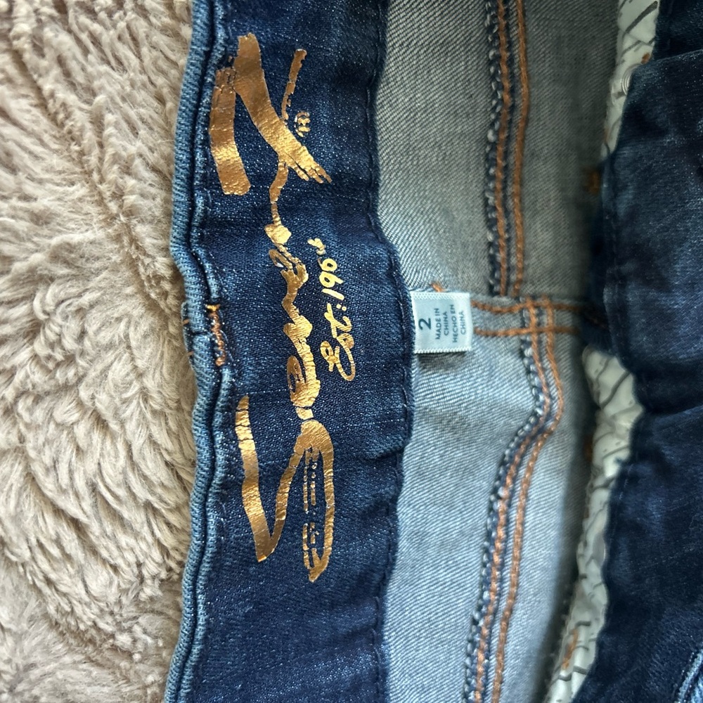 Seven7 Women's Dark Blue Jeans with Gold Accents